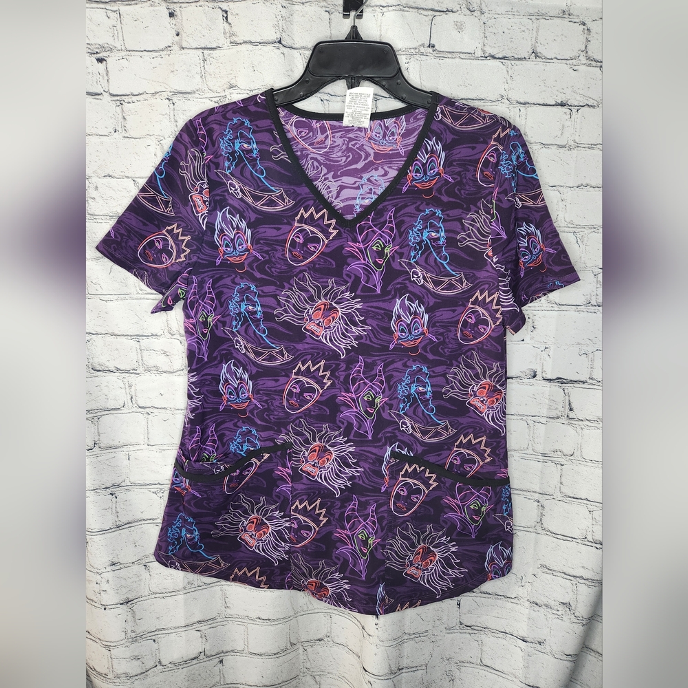 Scrubs Scrub Top Cartoon‎ Disney Villains Ursula Cruella Maleficent Size Small